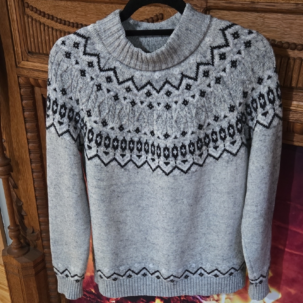 Lands' End Women's Sweater with Black and Gray Nordic Design